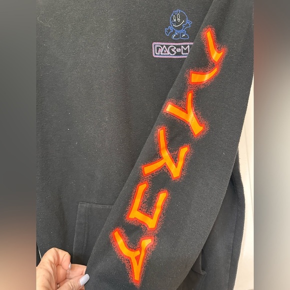 Pac-Man Japanese Graphic Hooded Sweatshirt - Picture 6 of 9